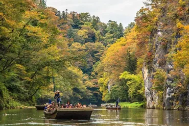 名勝指定100周年！ 2025年版岩手・一関【猊鼻渓】で紅葉に染まる渓谷を眺めながら優雅な舟下り