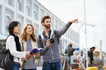 外国人観光客に道を聞かれたら！5ステップでスマートに案内できる英語表現 