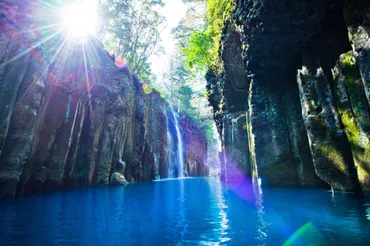 高千穂峡の魅力とは？絶景と神話が織りなす観光スポットを徹底解説！高千穂峡：ボート、予約、ライトアップ情報など