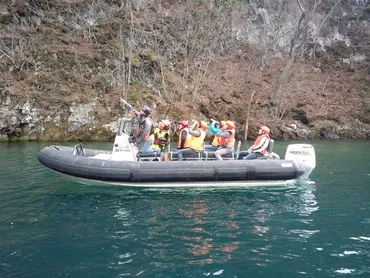 十和田湖 謎のキリスト像 グリランド ボートツアー』奥入瀬・十和田湖(青森県)の旅行記・ブログ by ribさん【フォートラベル】