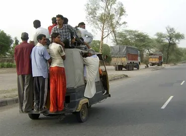 オートリキシャ 