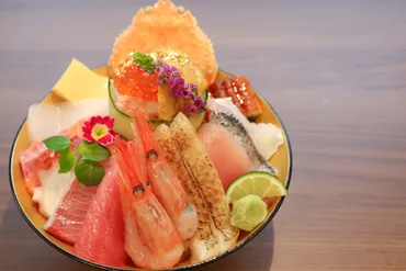 金沢】職人技が光る珠玉の海鮮丼にうっとり。「海鮮丼 ゆたか水産」が近江町市場にオープン！【NEW OPEN】 