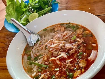 ラオスの「カオソーイ」とは?世界遺産巡りにおすすめグルメはこれ!